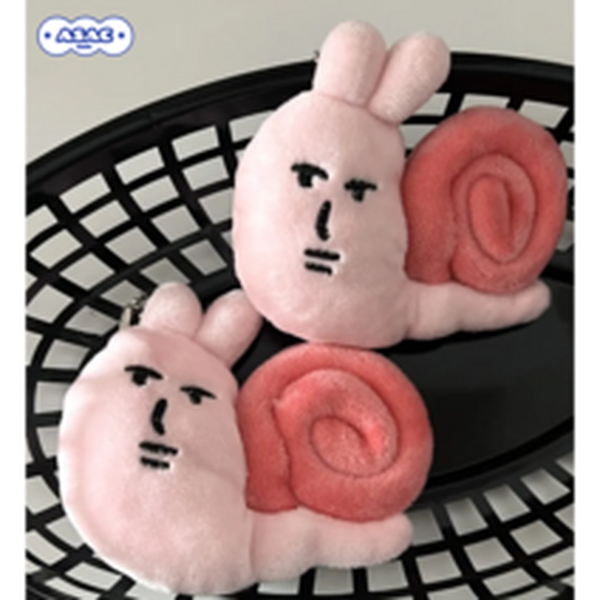 무표정 달팽이 키링 아삭스퀘어, 귀여운 포인트가 매력인형