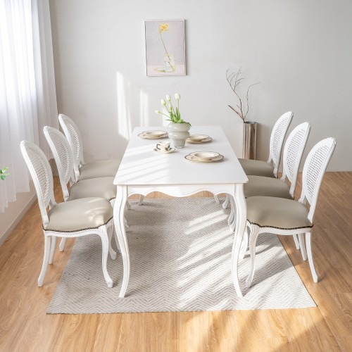 로사 프렌치 앤틱 세라믹 원목 식탁과 아이린 라탄 의자의 완벽한 조화