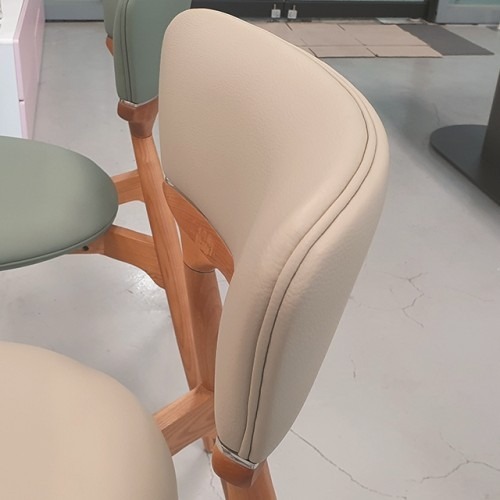 스코나 크로프 포세린 세라믹 애쉬 원목 다이닝 식탁세트의 아늑한 공간 확장