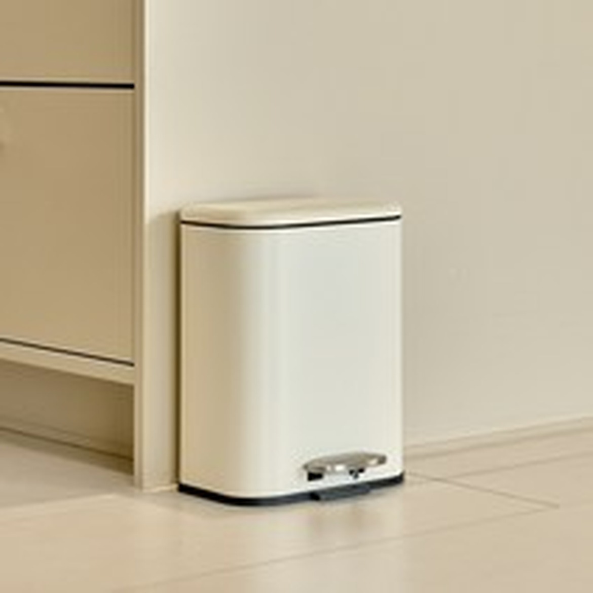 할메이드 인테리어 무소음 원형 페달휴지통, 청소가 쉬웠던 이유