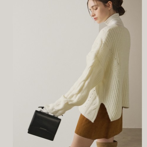 로보 칼라거펠트 램스킨 바디 크로스백 후기 | 고급스러운 디자인과 실용적 활용 정리