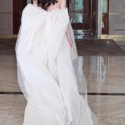 러블리 하이로우 웨딩드레스 튤 풍성 튜브탑 리본