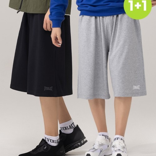 에버라스트 버뮤다 팬츠로 여름의 쾌적함을 즐기다