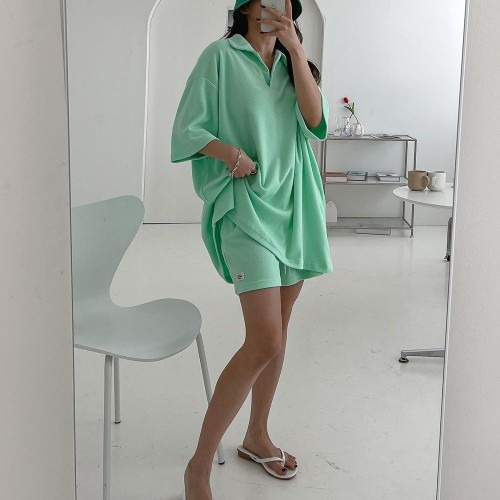 여름 비치룩에 적합한 테리 반팔티