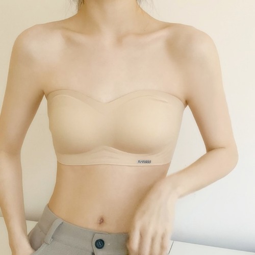 오프숄더 노끈 스트랩리스브라로 완벽한 웨딩촬영