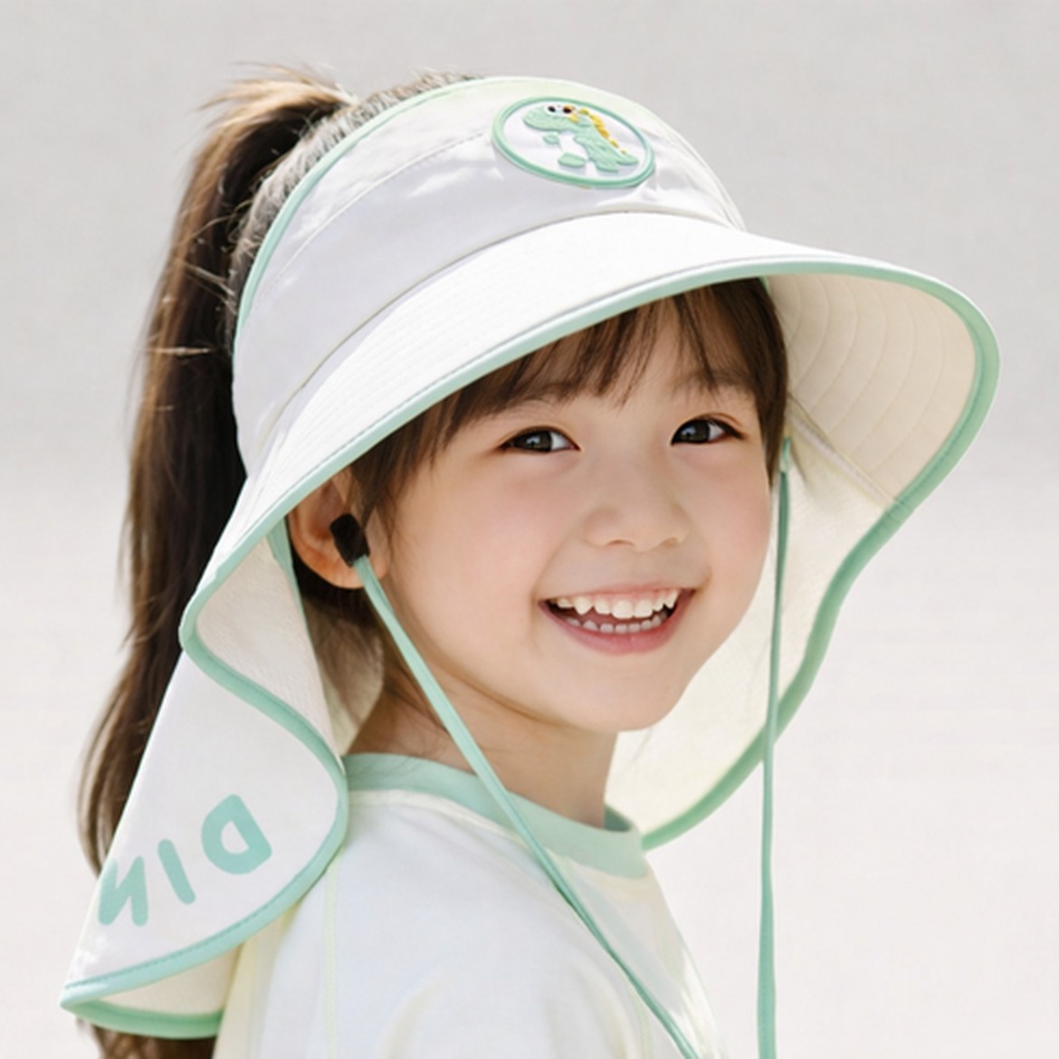 자외선차단 물놀이에 딱 맞는 변신 아기 플랩캡