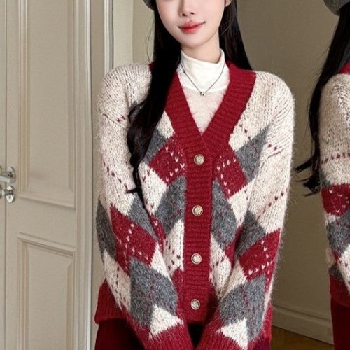 여성 아가일 패턴 브이넥 루즈핏 버튼 니트 가디건 활용도 높은 데일리 아이템