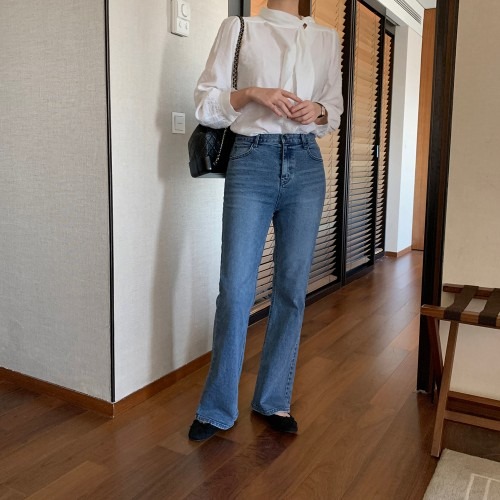 가을 블랙 블라우스 선택 시 고려해야 할 사항과 루즈픽 스카프 리본 타이 블라우스의 특징