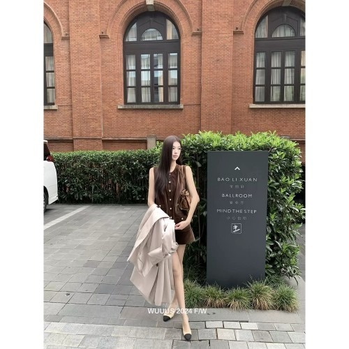 공항패션을 완성하는 이즈나 정세비 원피스의 특징과 구매 전 체크포인트
