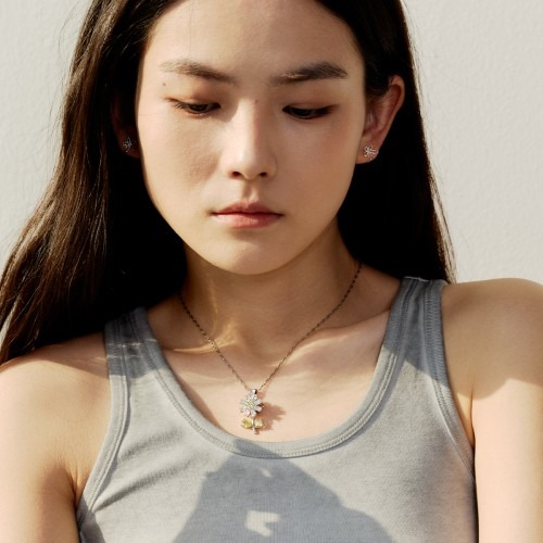 목걸이 구매 전 체크포인트와 STBN 26SS1 키네틱 데이지 지르코니아 큐빅 특성