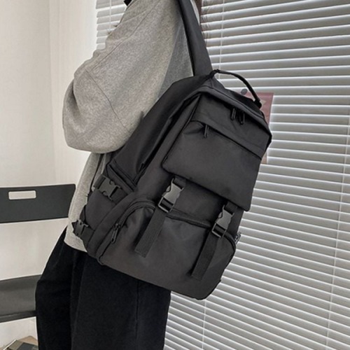 중학생 책가방 선택 시 확인해야 할 포켓 백팩의 실용성